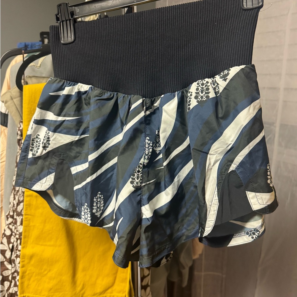 Free People Carpe Diem Printed Shorts in Sporty Stripe Combo Skyline Retail $48 - Picture 8 of 9